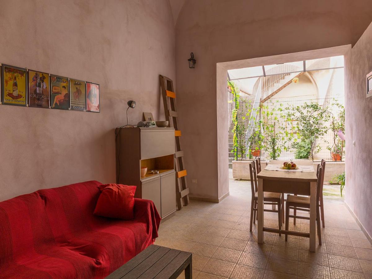 Al Vicolo Stretto Bed and Breakfast Santa Maria a Vico Exteriör bild